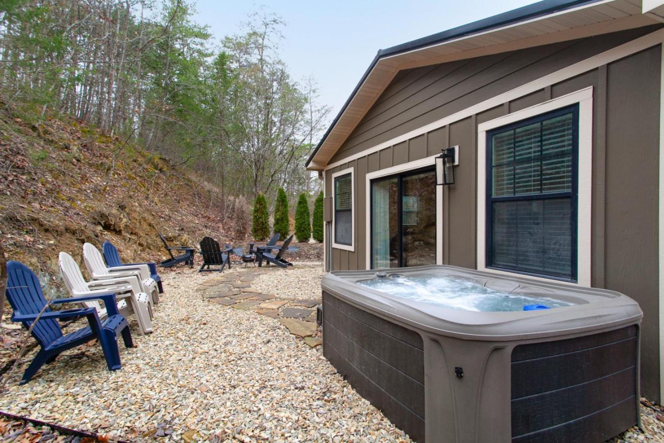 Villa Whiskey Barrel W Hot Tub Arcade Game Fire Pit à Sevierville Extérieur photo